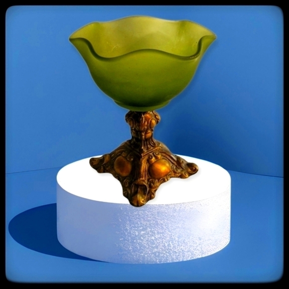 VTG Mid-century Olive Green Frosted Glass Brass Regency Castlecore Candy Dish - Picture 1 of 6